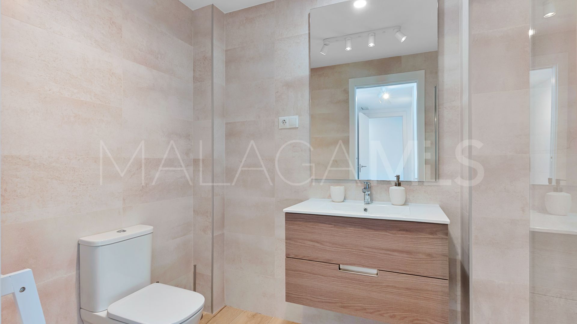 Nueva Andalucia, apartamento de 3 bedrooms a la venta