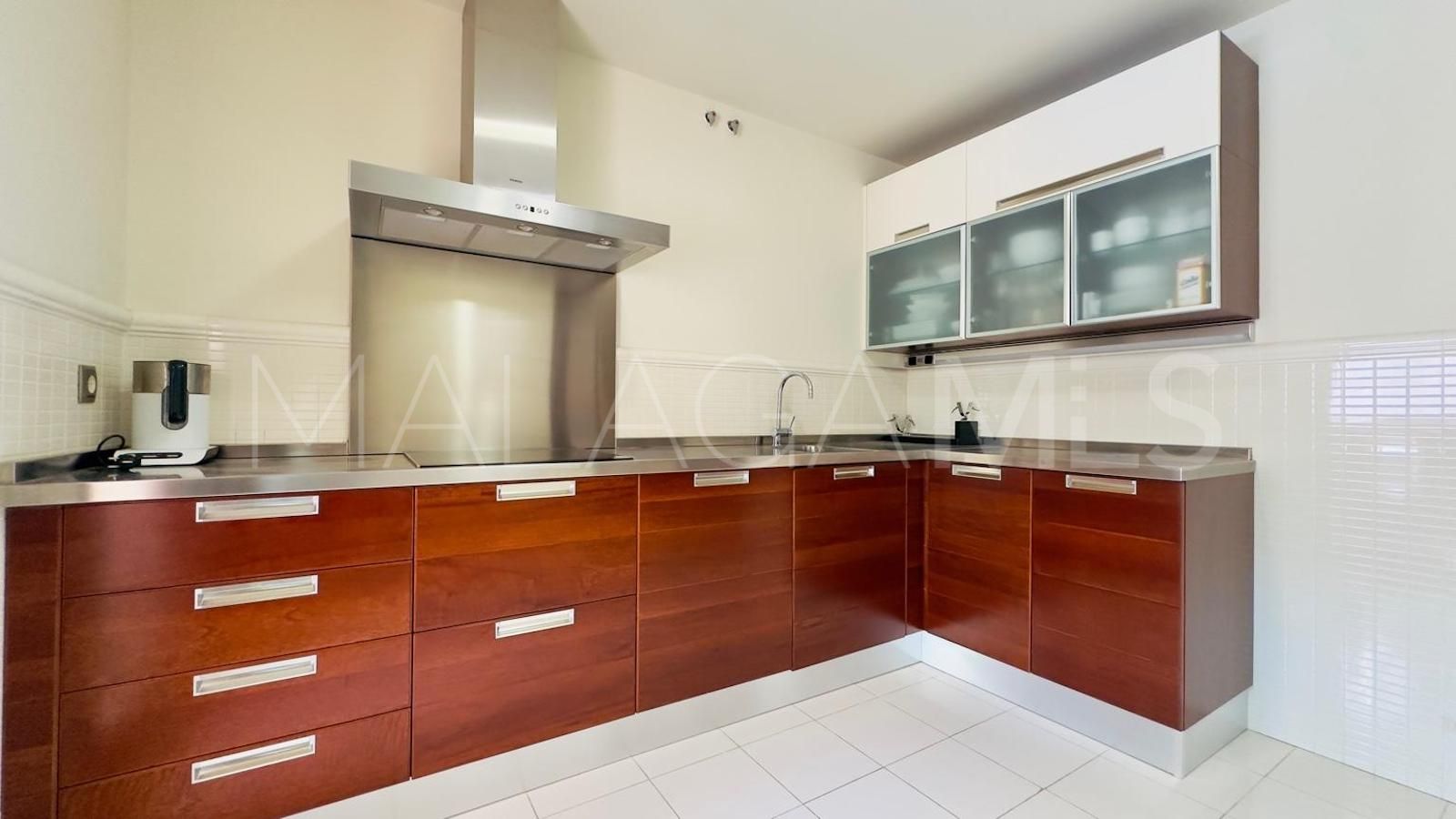 Tvåvåningslägenhet for sale in Nueva Andalucia