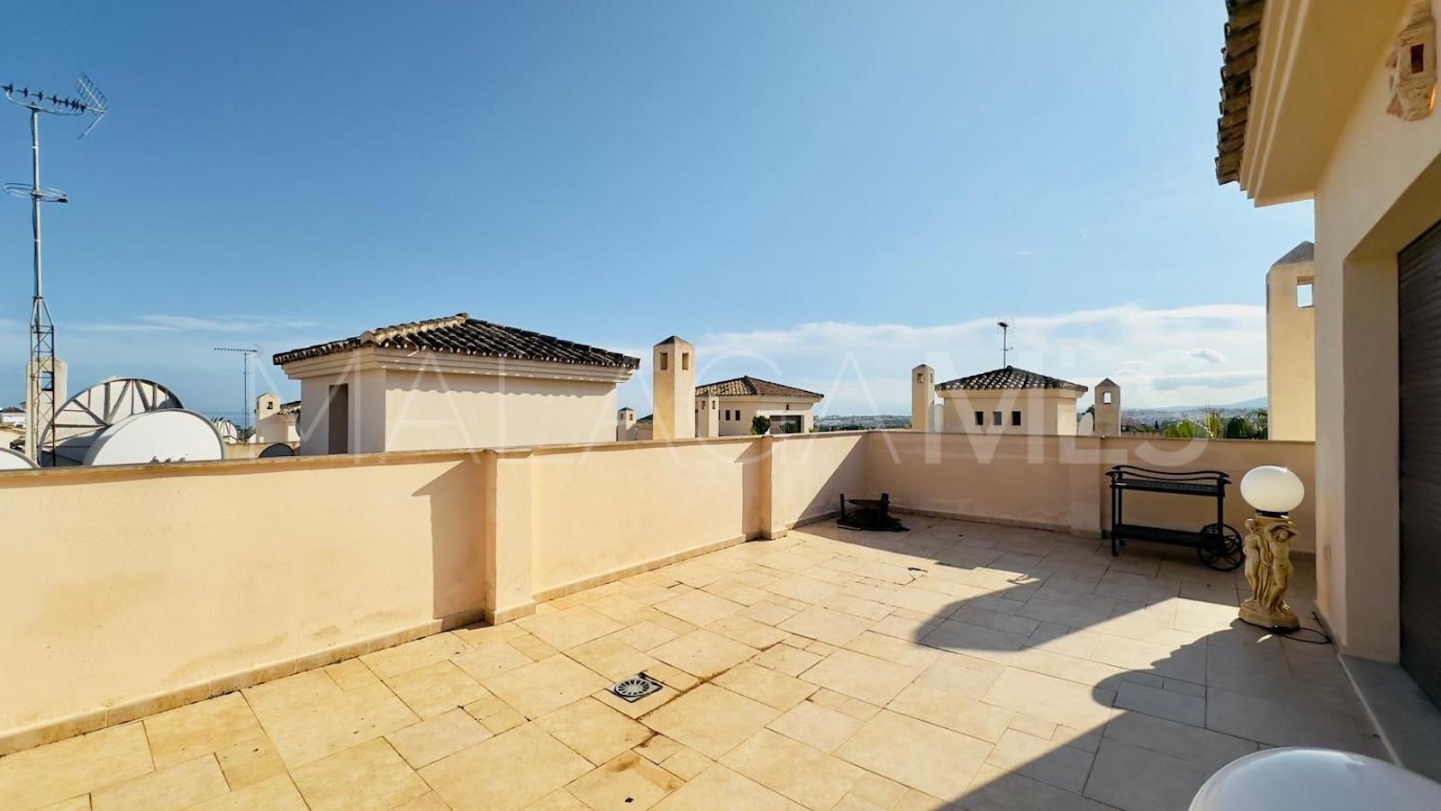 Tvåvåningslägenhet for sale in Nueva Andalucia