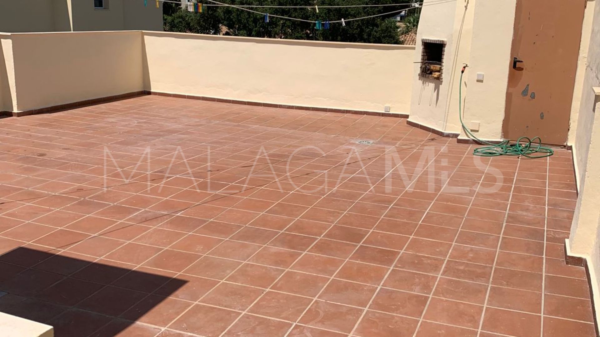 Apartamento for sale with 2 bedrooms in Calahonda