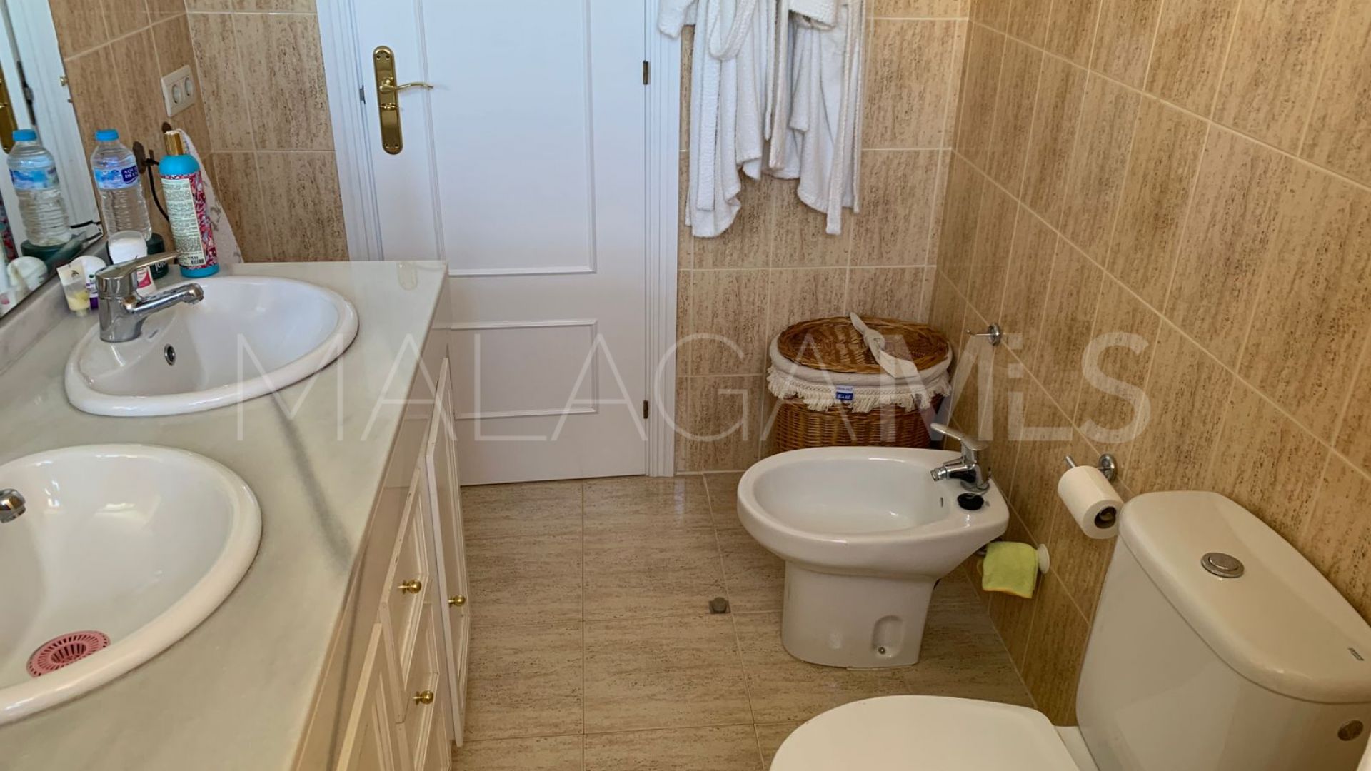 Apartamento for sale with 2 bedrooms in Calahonda