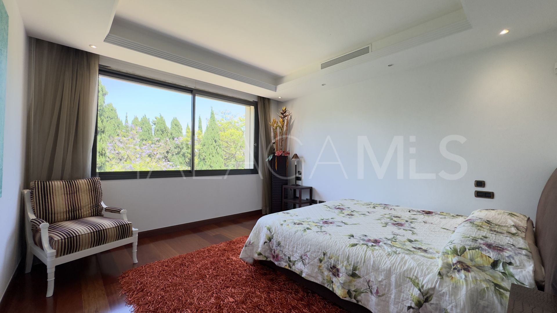 Apartment with 3 bedrooms for sale in Laguna de Banus