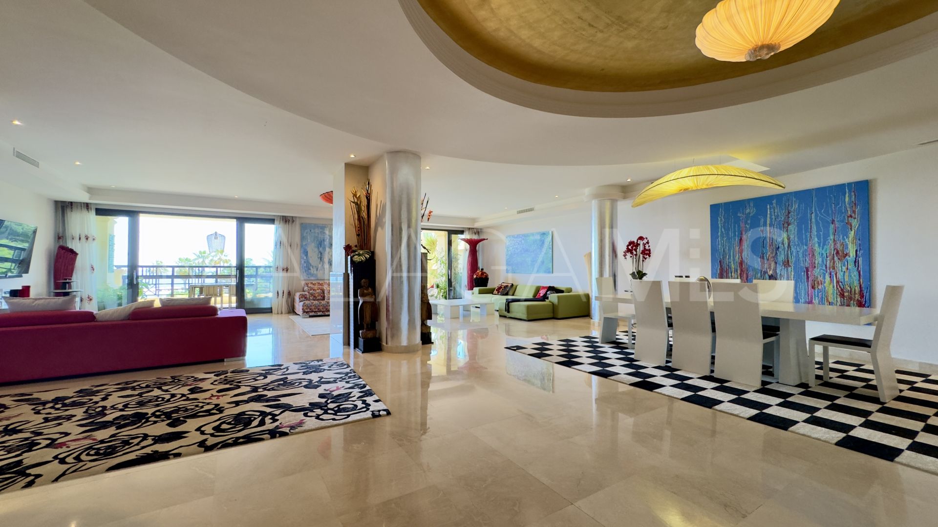 Apartment with 3 bedrooms for sale in Laguna de Banus