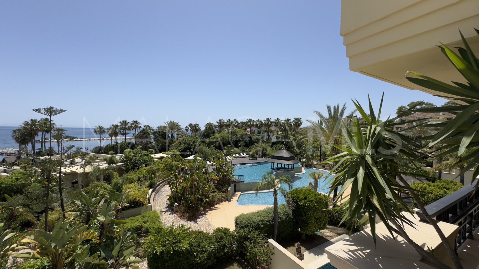 Apartment with 3 bedrooms for sale in Laguna de Banus