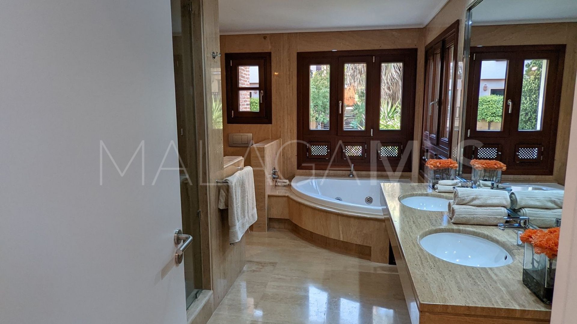 Villa for sale in Nagüeles