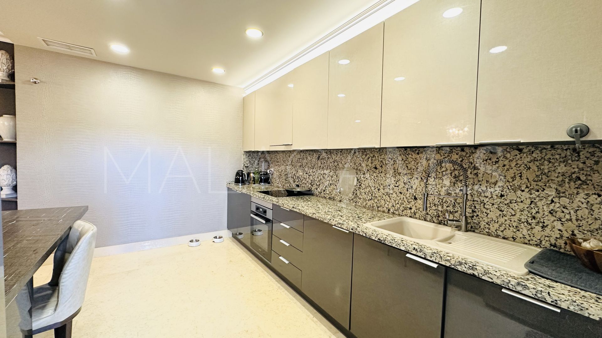 Appartement rez de chaussée for sale in Capanes Sur