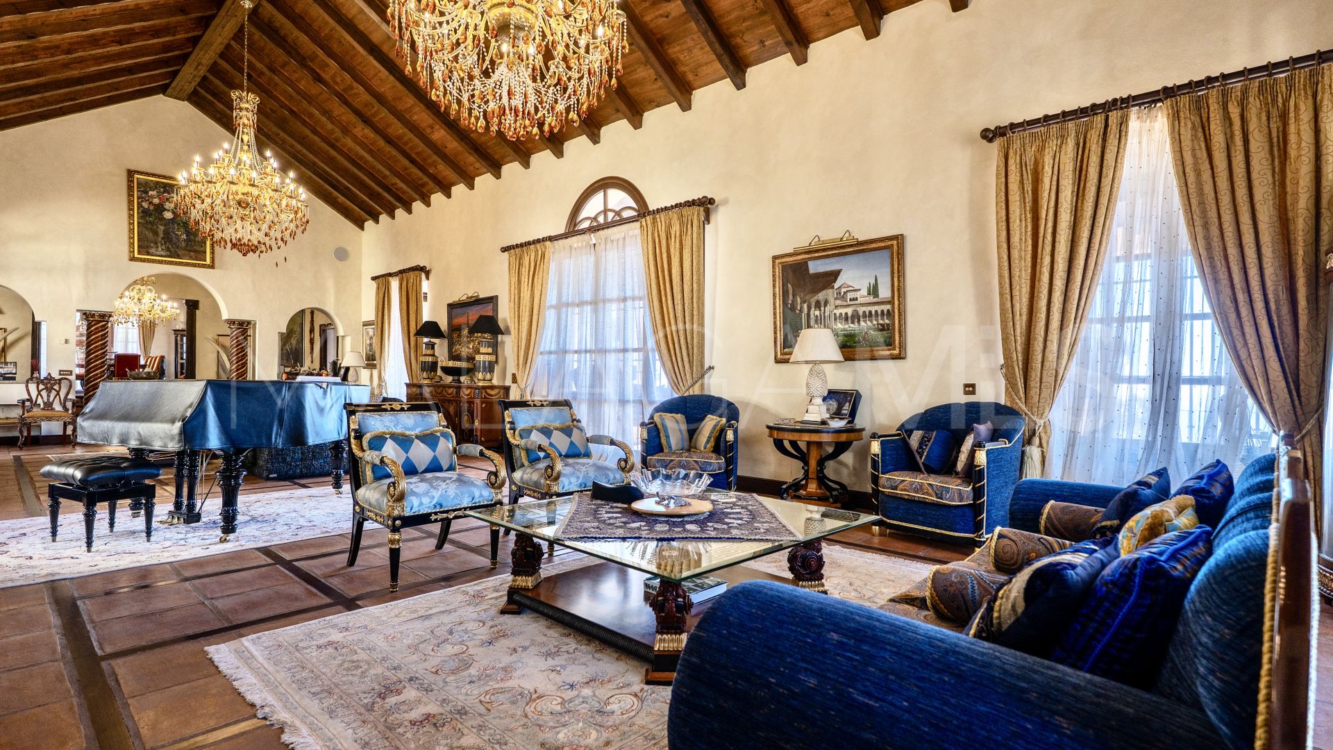 Villa for sale in La Mairena