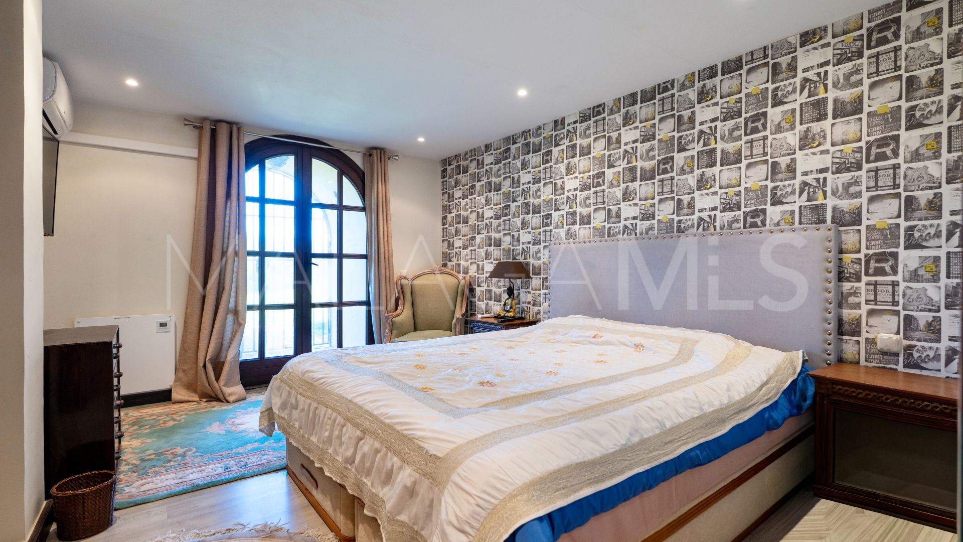 Villa for sale in La Mairena