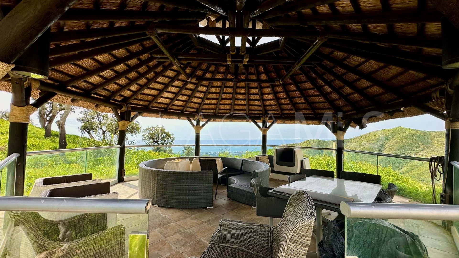 Herrenhaus for sale in Las Chapas