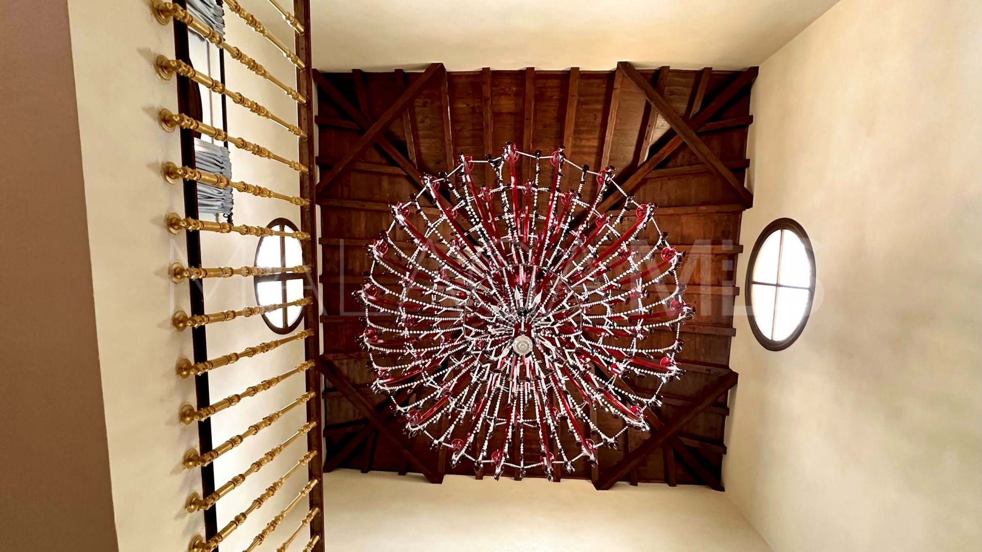 Herrenhaus for sale in Las Chapas
