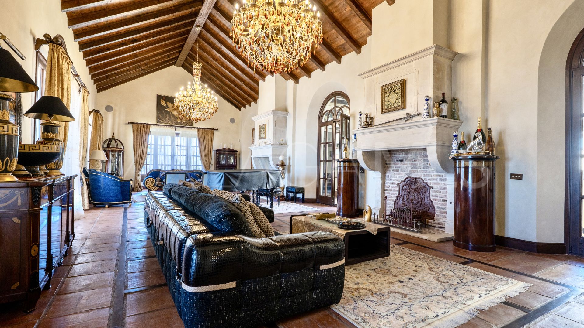 Villa for sale in La Mairena