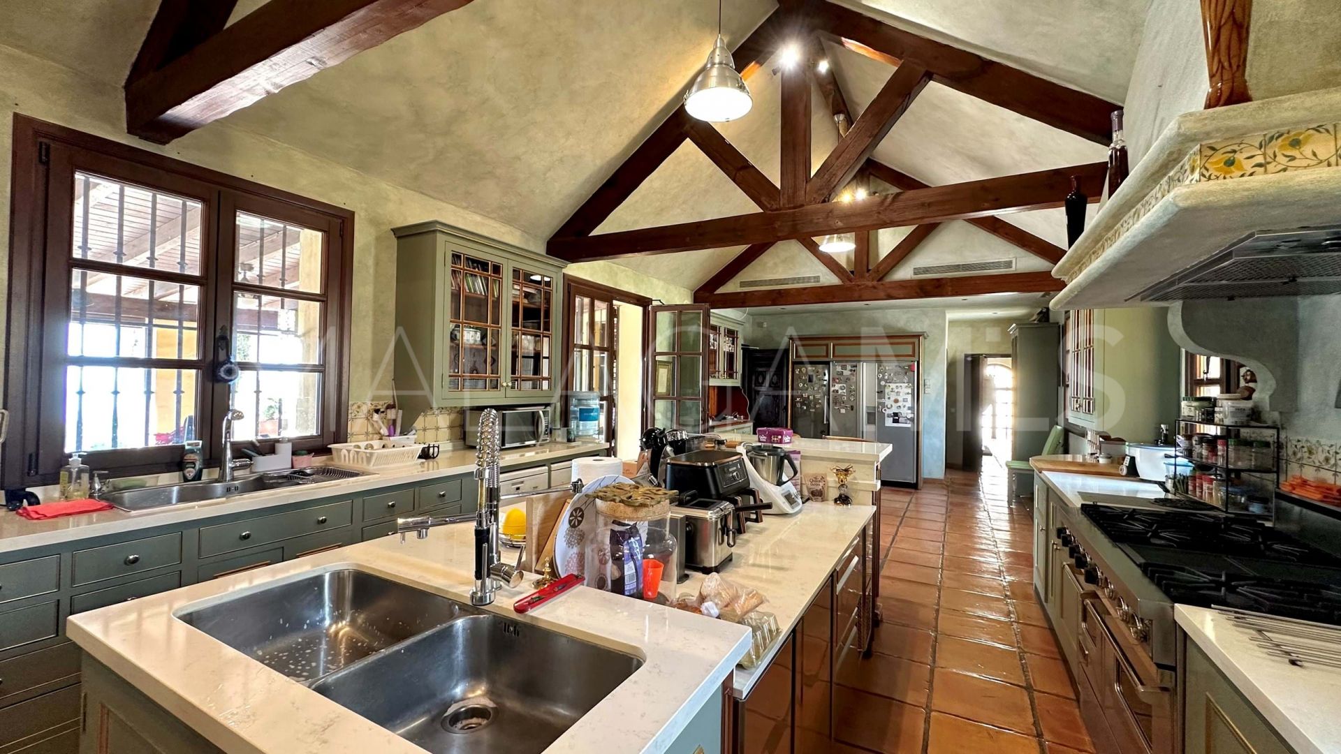 Herrenhaus for sale in Las Chapas