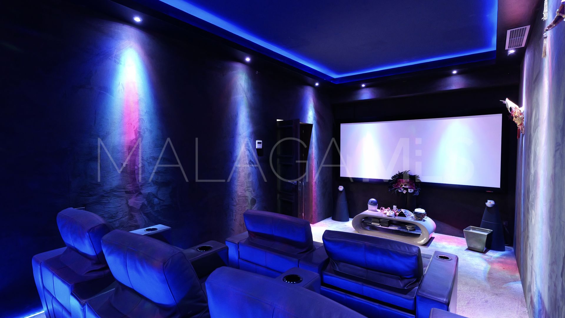 Villa for sale in La Mairena