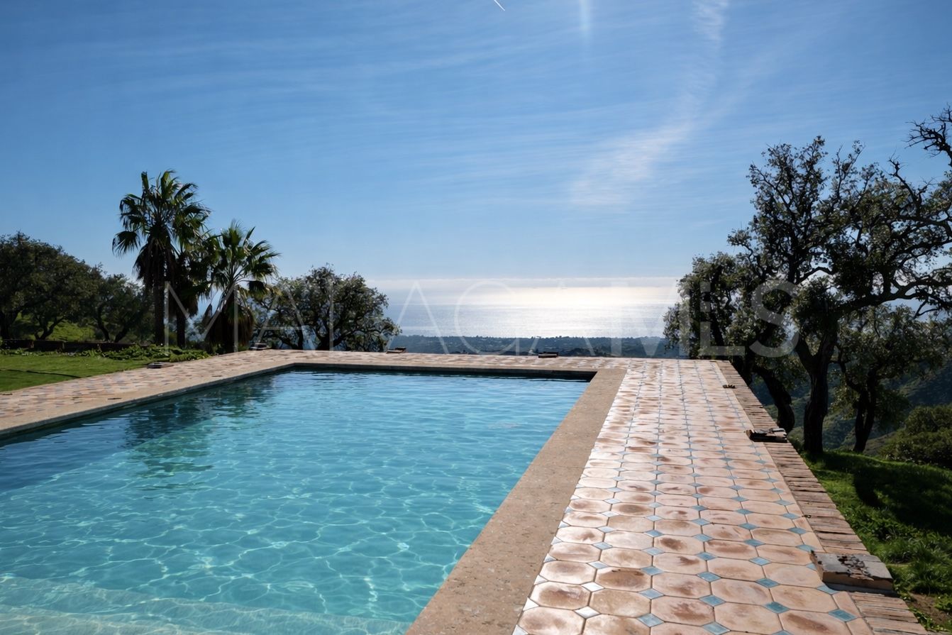 Villa for sale in La Mairena