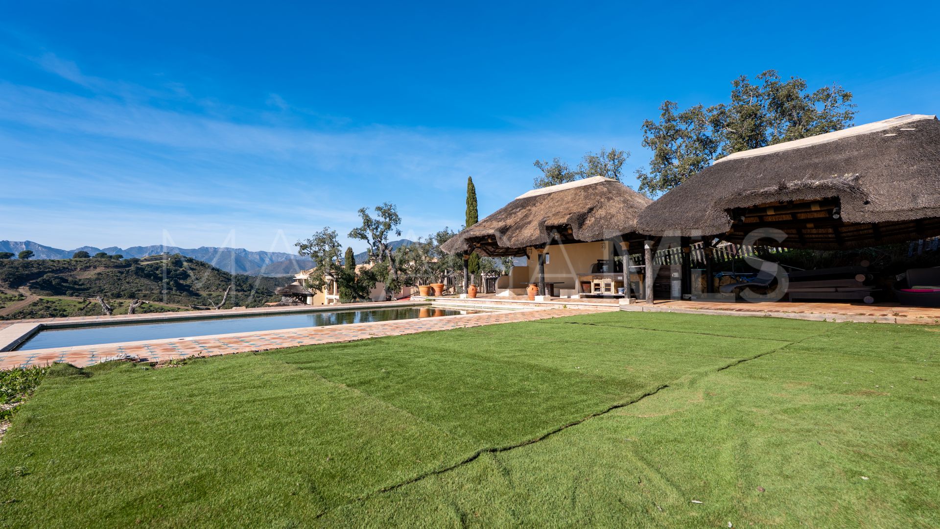 Villa for sale in La Mairena