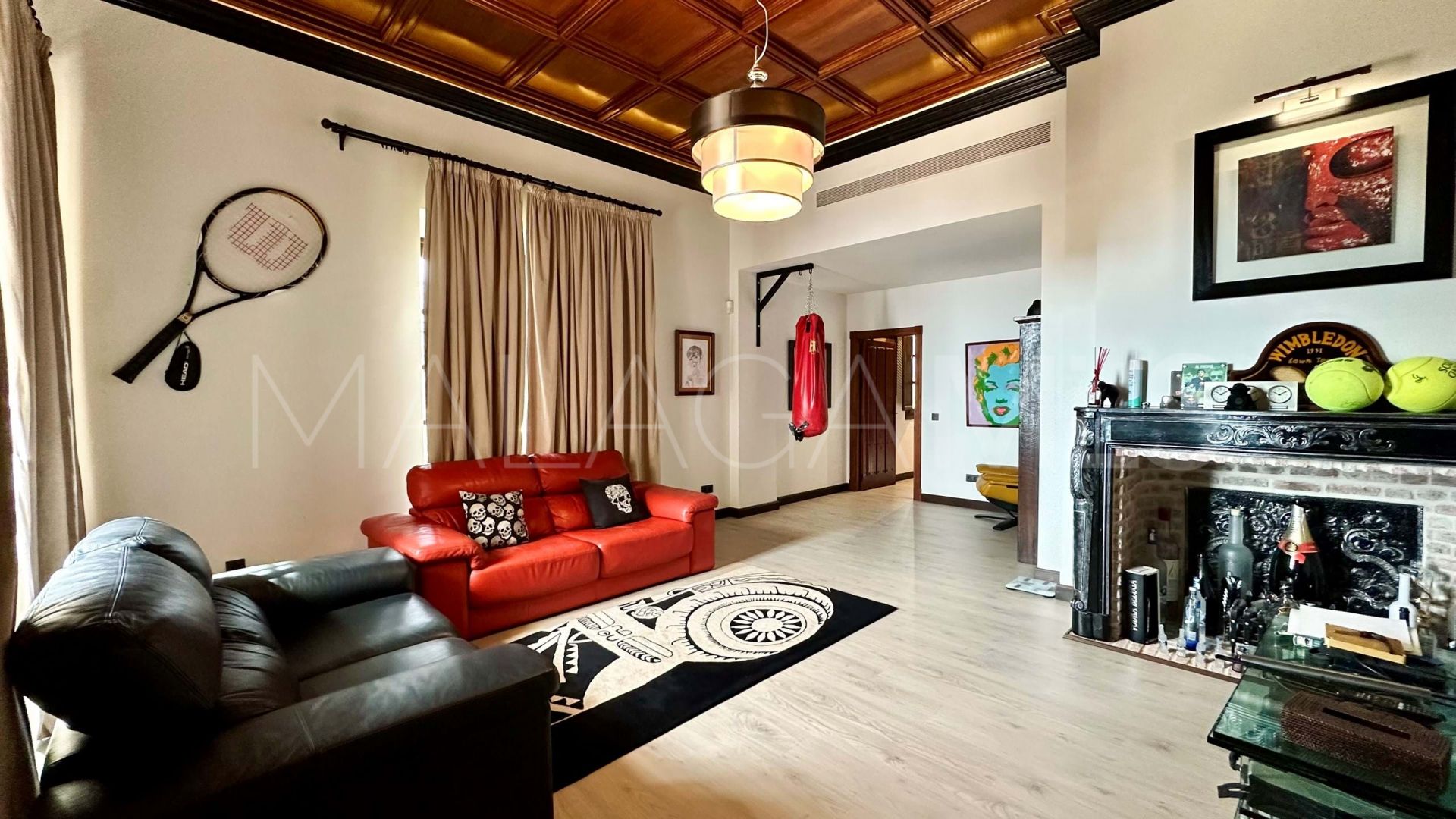 Herrenhaus for sale in Las Chapas