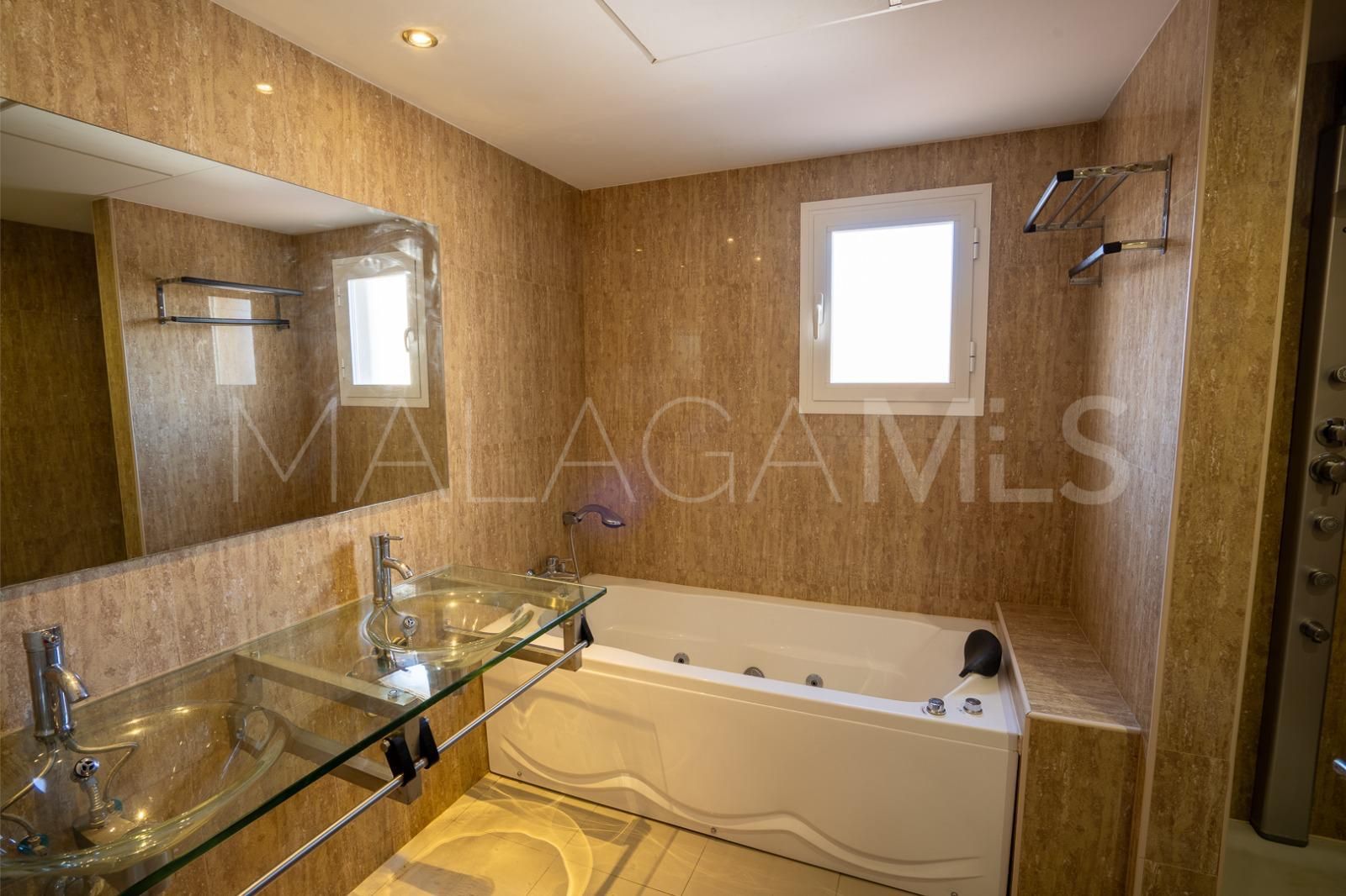 Duplex for sale in Estepona