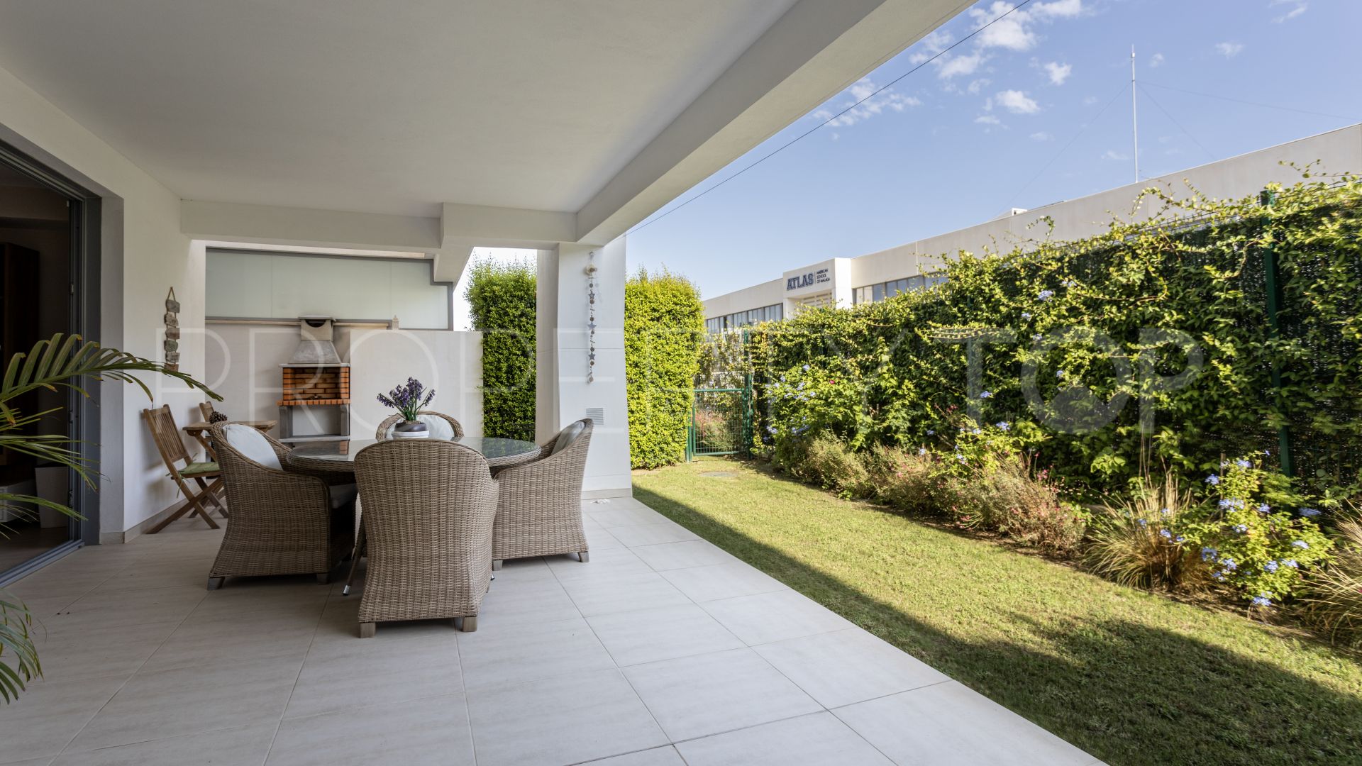 Se vende apartamento planta baja en Vanian Green Village