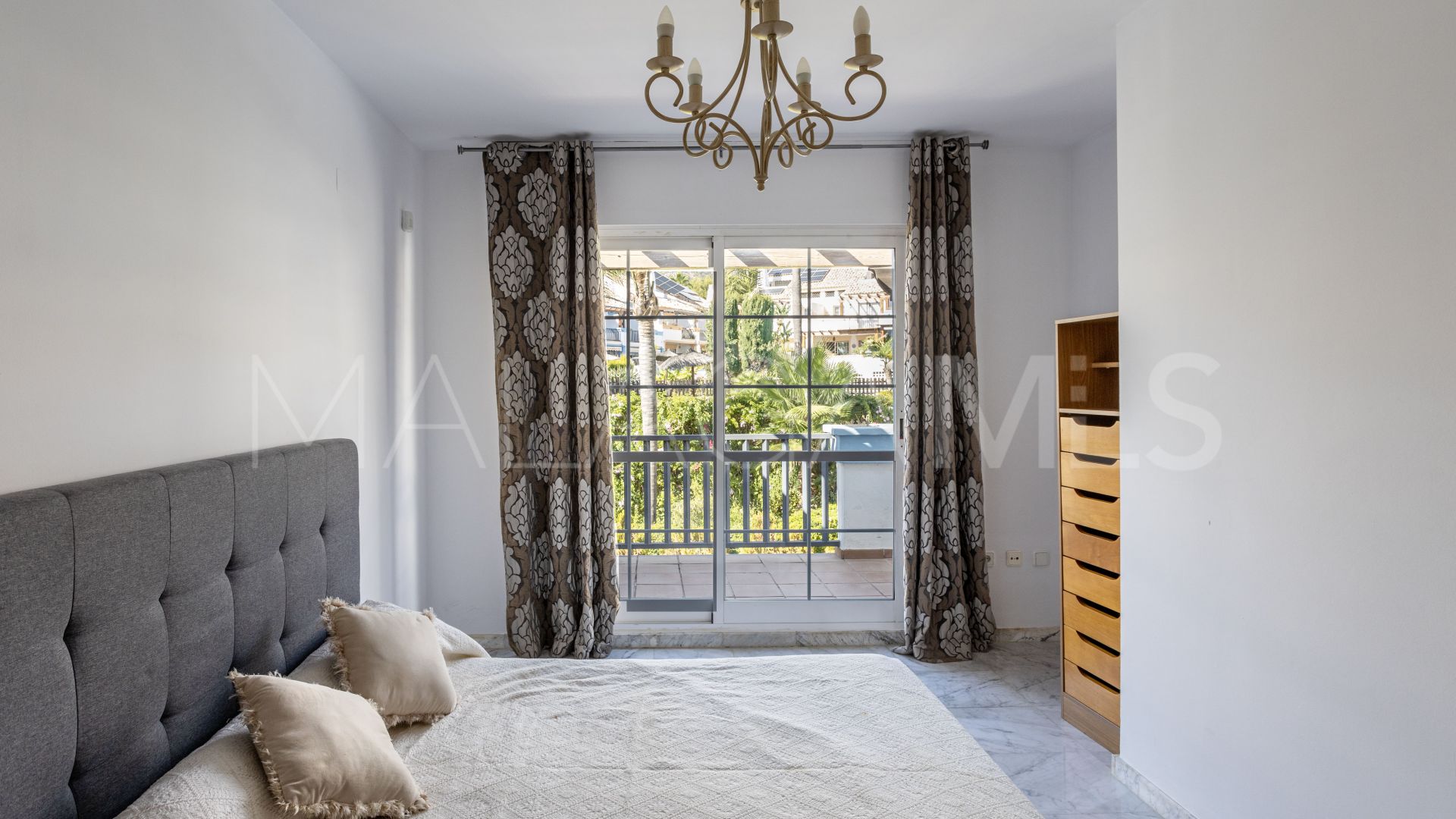 Maison de ville for sale in Marbella