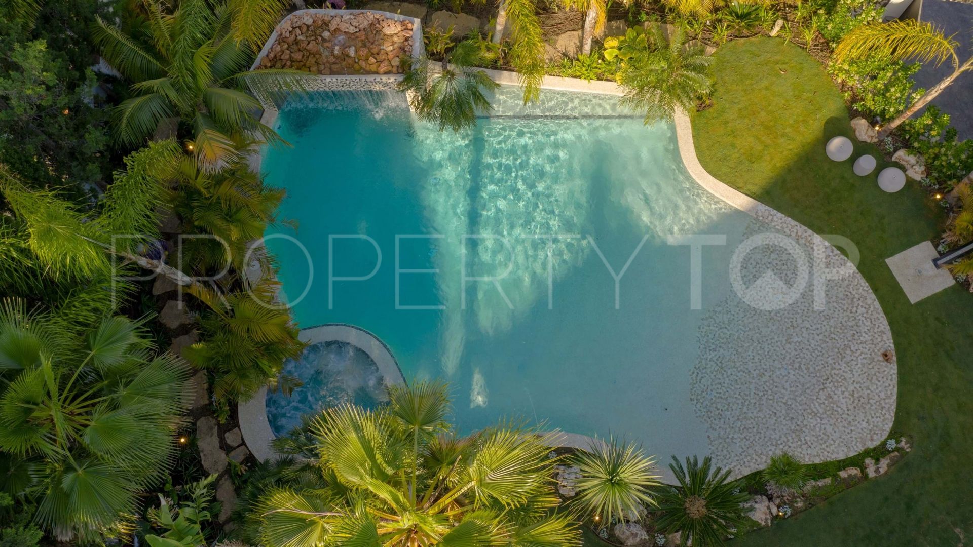 7 bedrooms villa in Aloha for sale