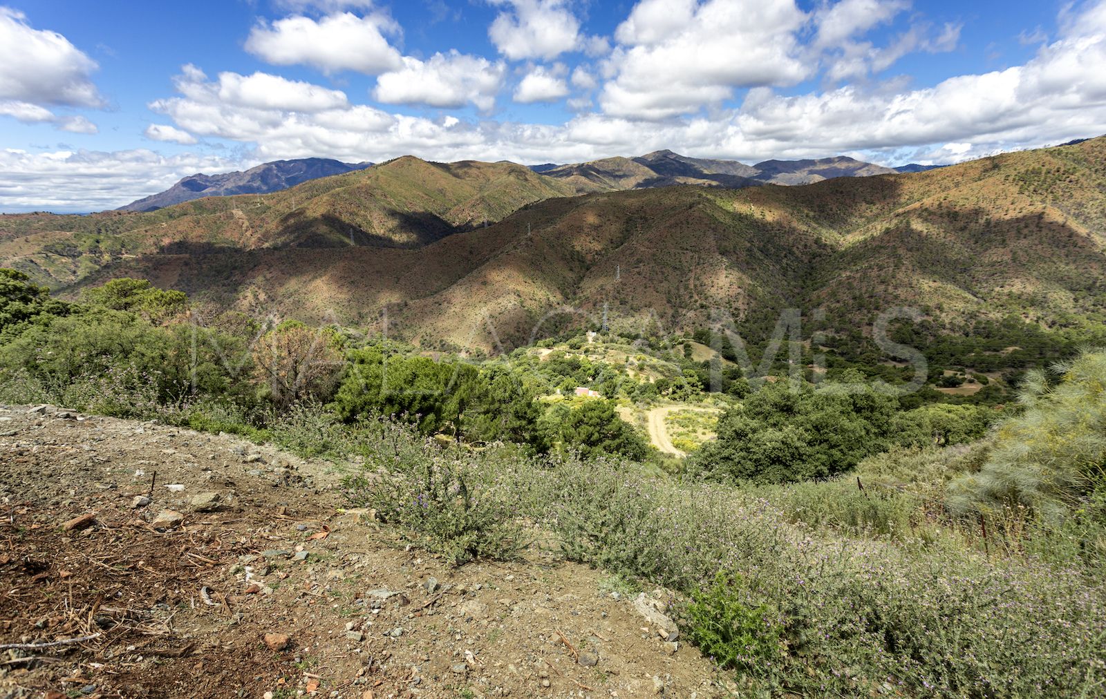 Benahavis Centro plot for sale