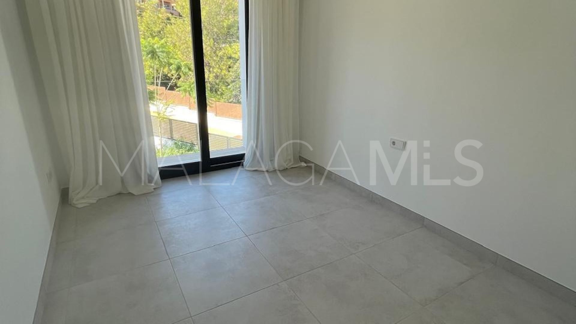 Wohnung for sale in Estepona Ost