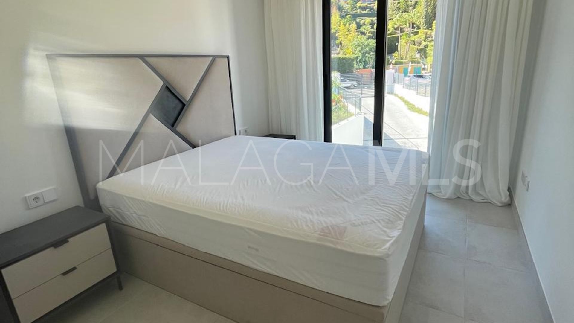 Wohnung for sale in Estepona Ost