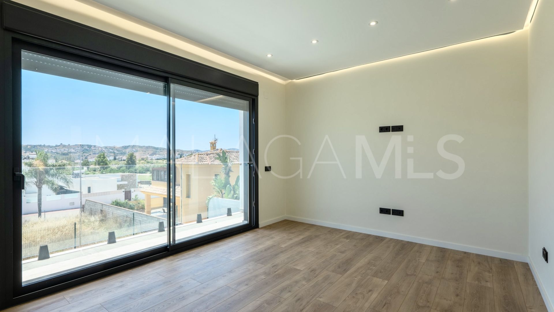 Villa for sale in Sierrezuela