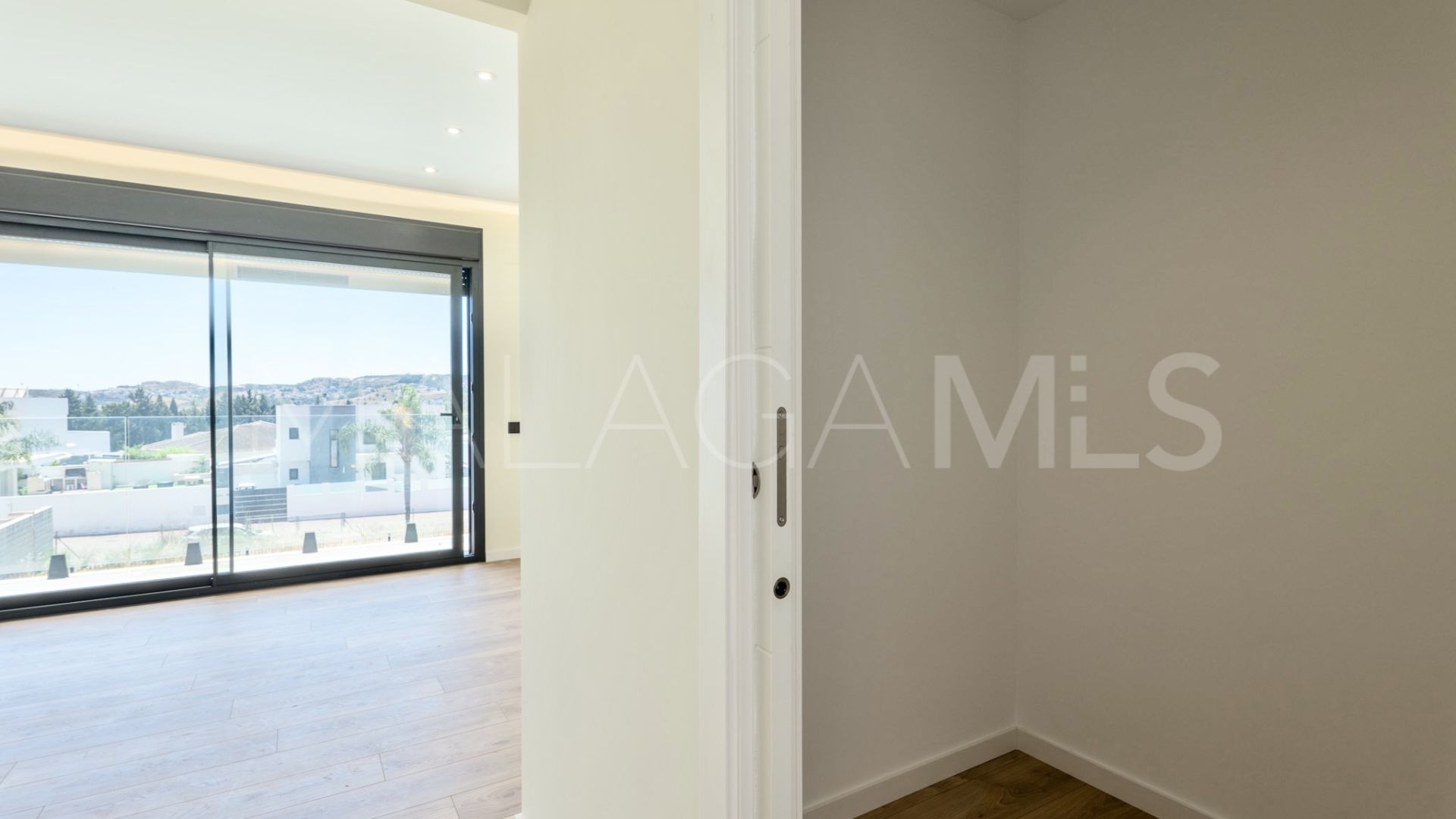 Villa for sale in Sierrezuela