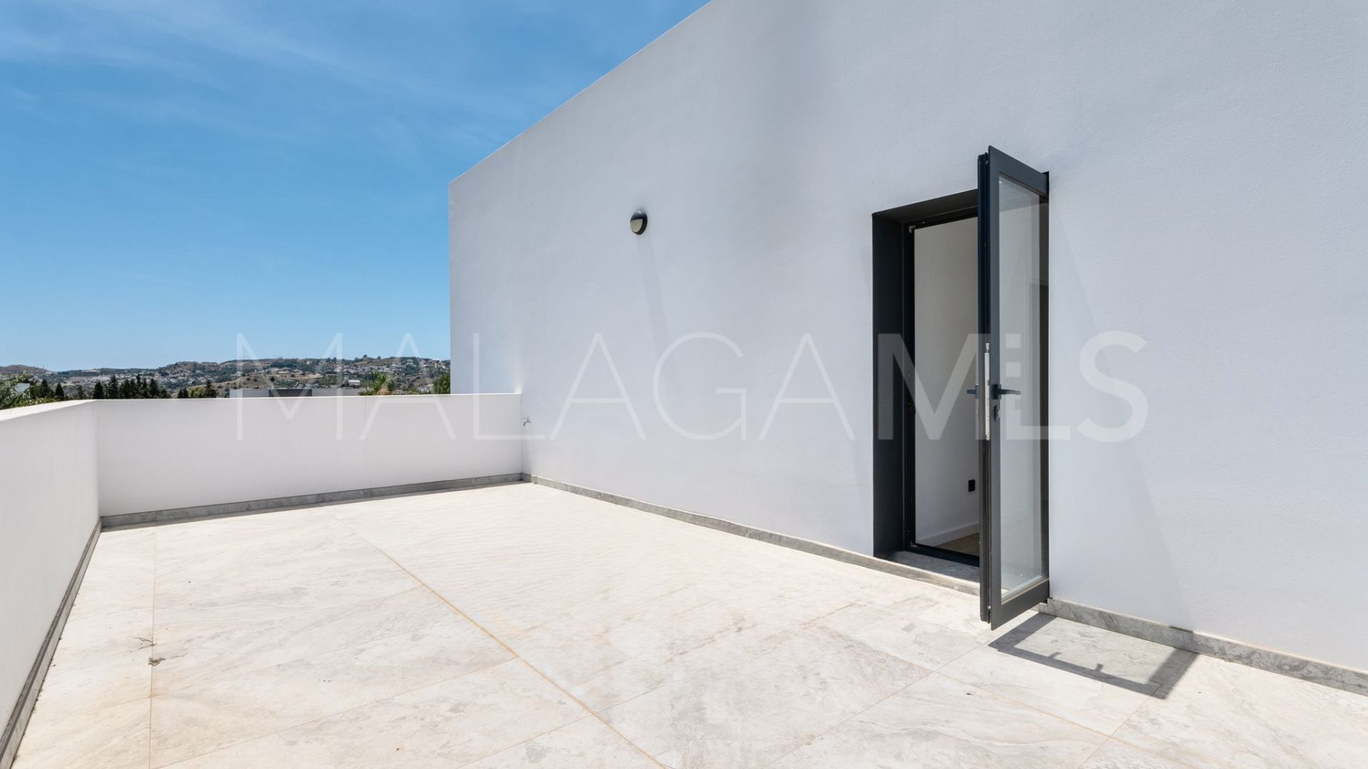 Villa for sale in Sierrezuela