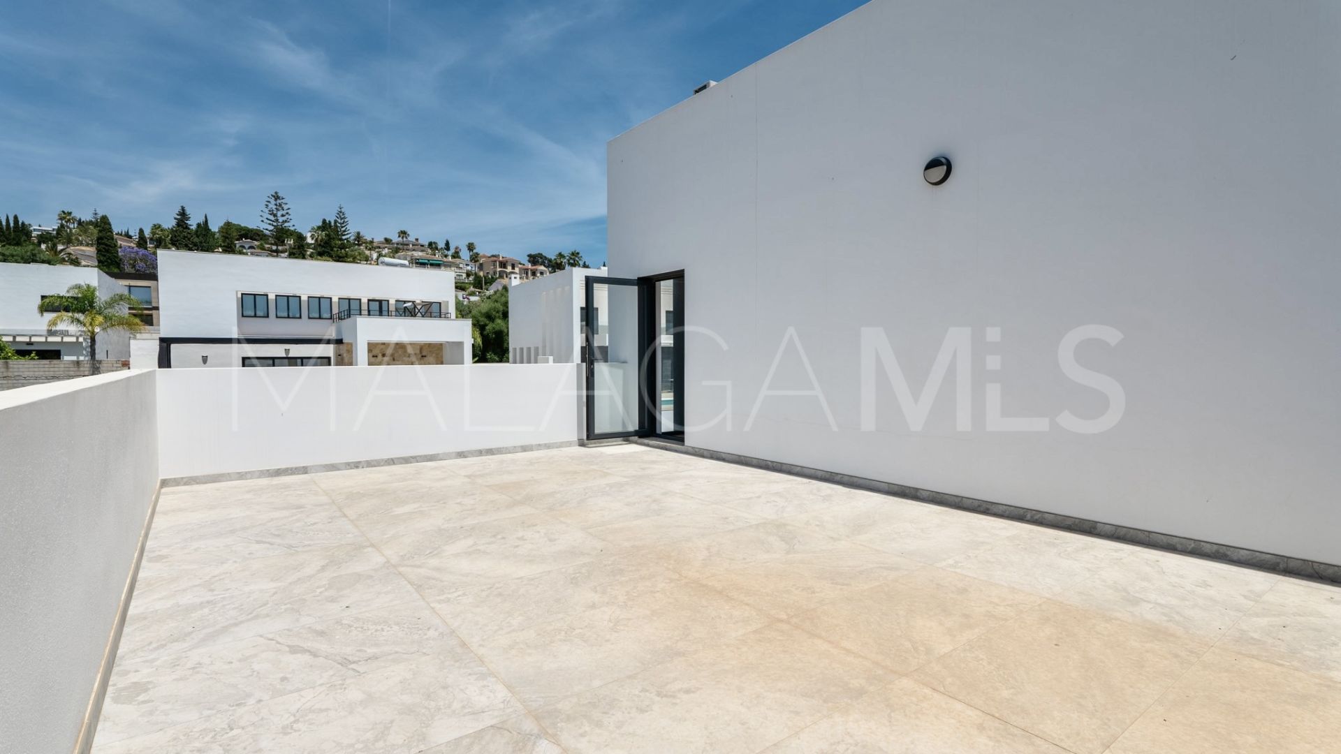 Villa for sale in Sierrezuela