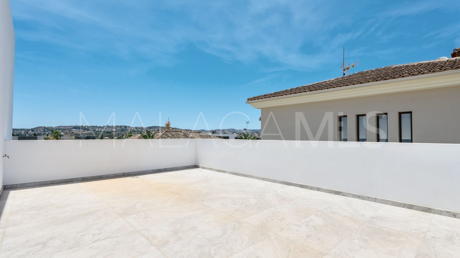 Villa for sale in Sierrezuela