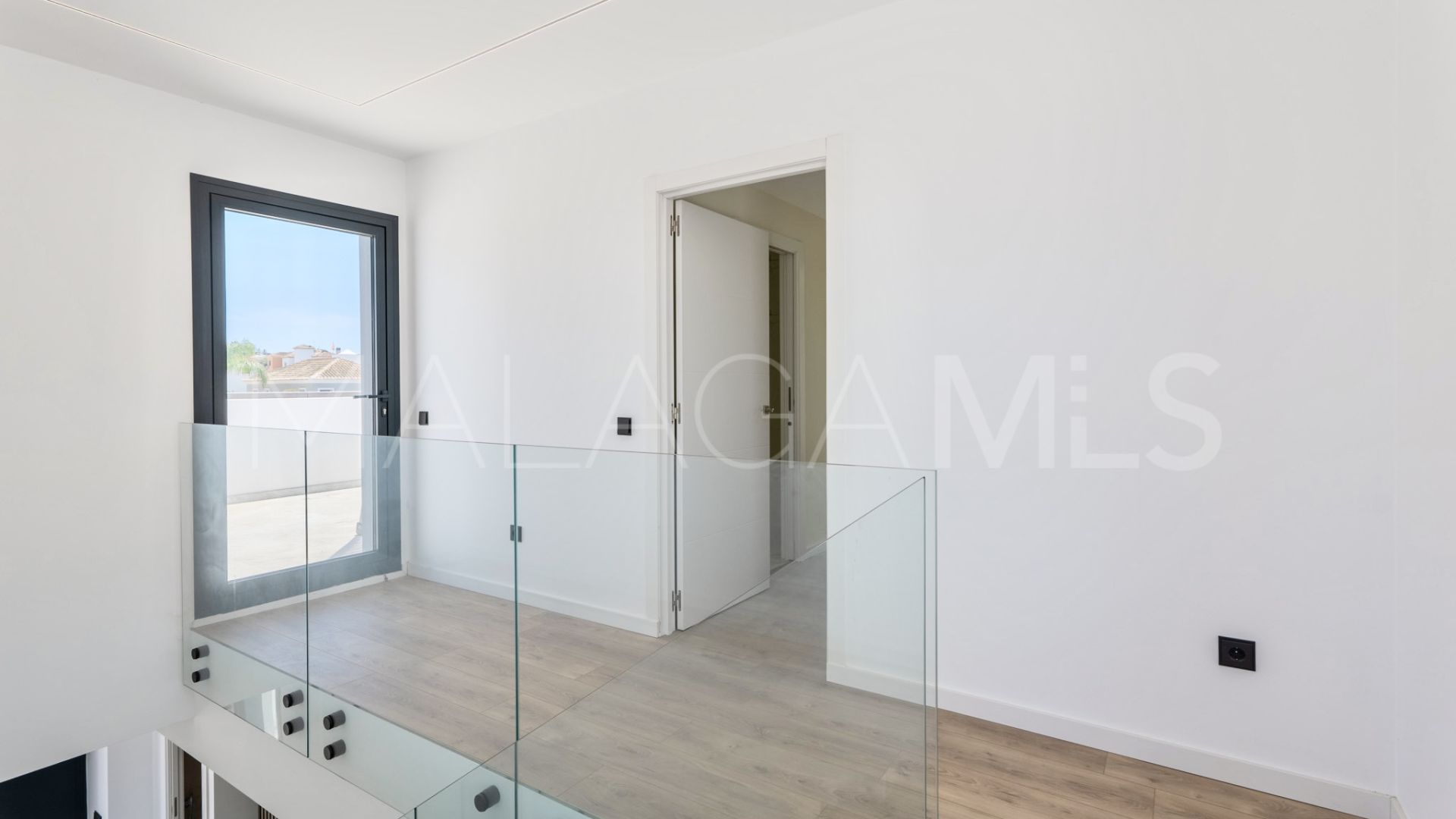 Villa for sale in Sierrezuela