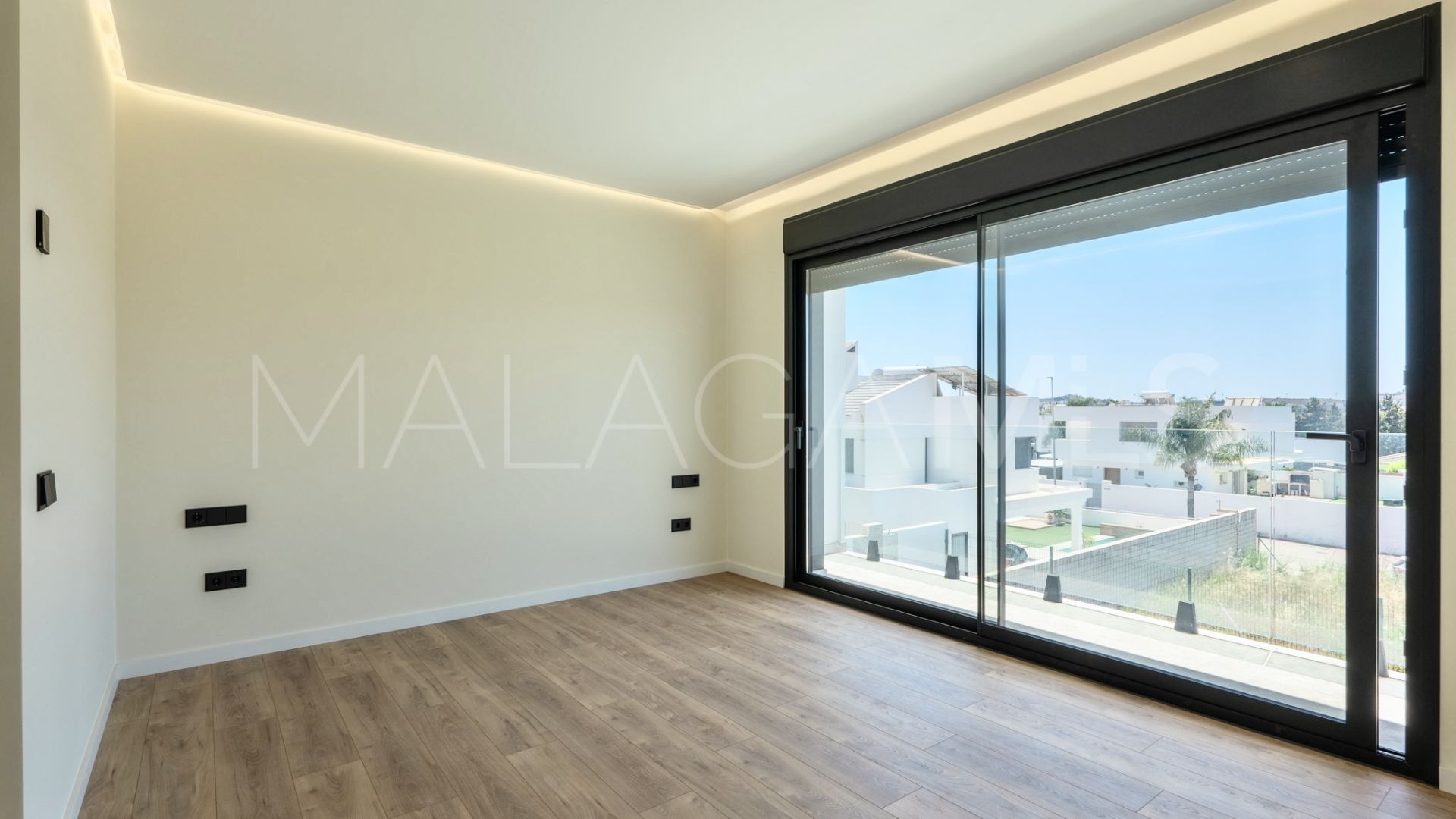Villa for sale in Sierrezuela