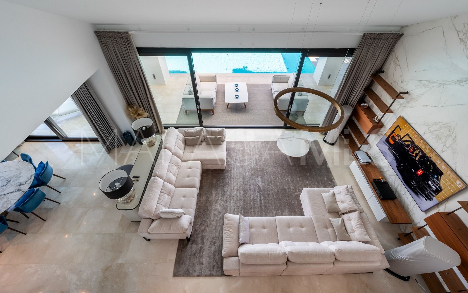 Buy villa in Los Flamingos Golf with 6 bedrooms