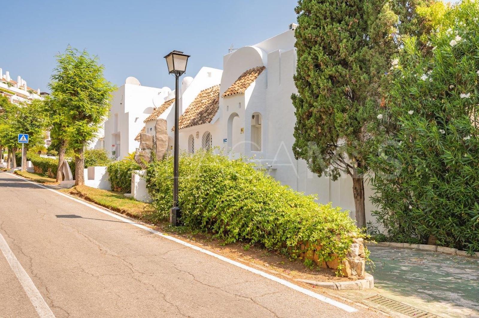 Radhus for sale in Marbella Golden Mile