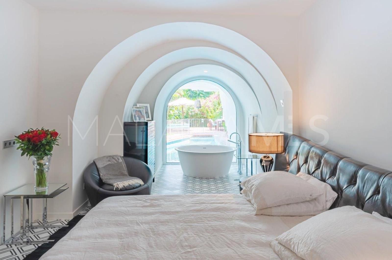 Radhus for sale in Marbella Golden Mile