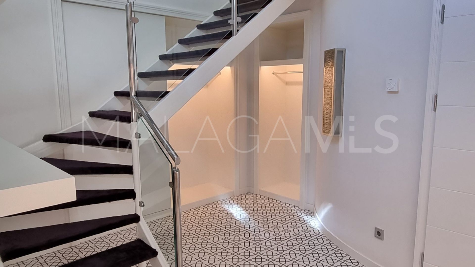 Radhus for sale in Marbella Golden Mile