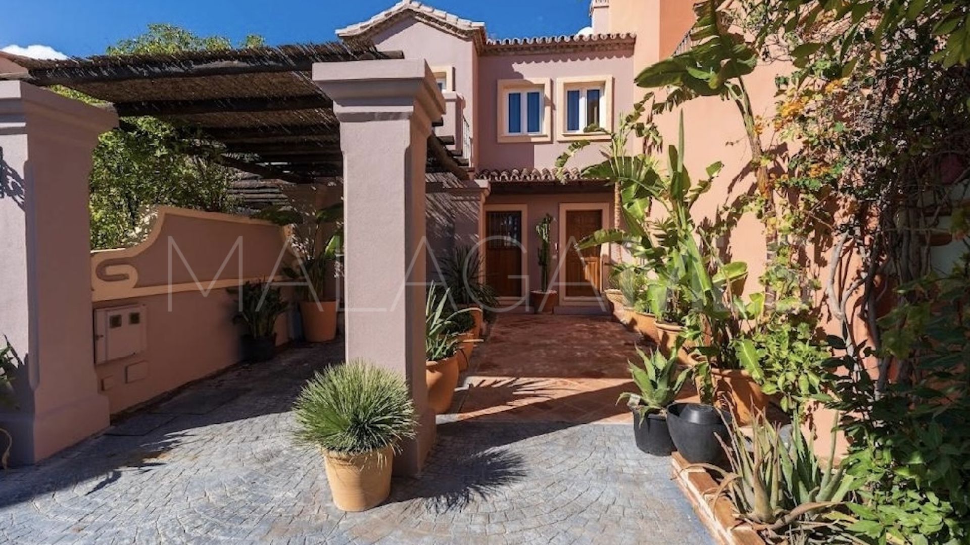 Buy adosado in Monte Halcones