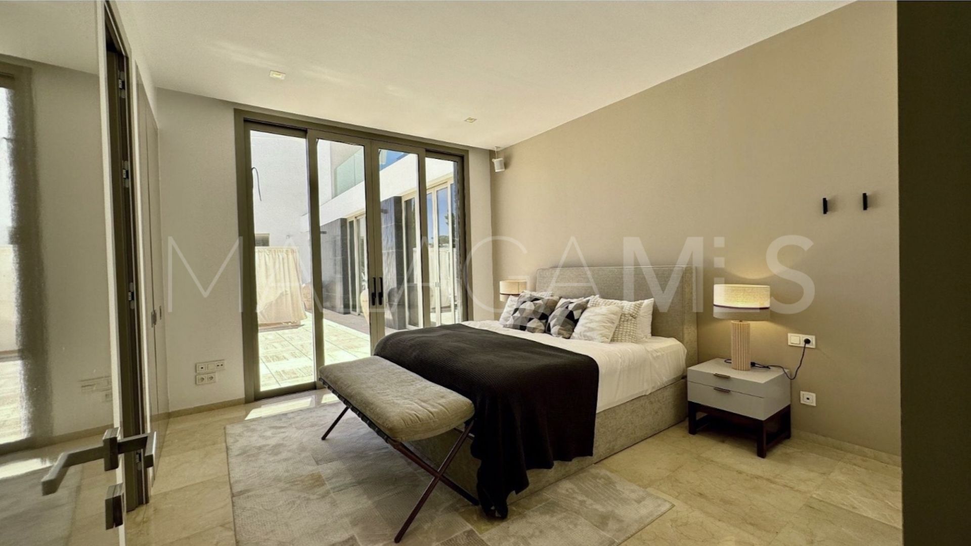 Villa for sale in Los Flamingos Golf