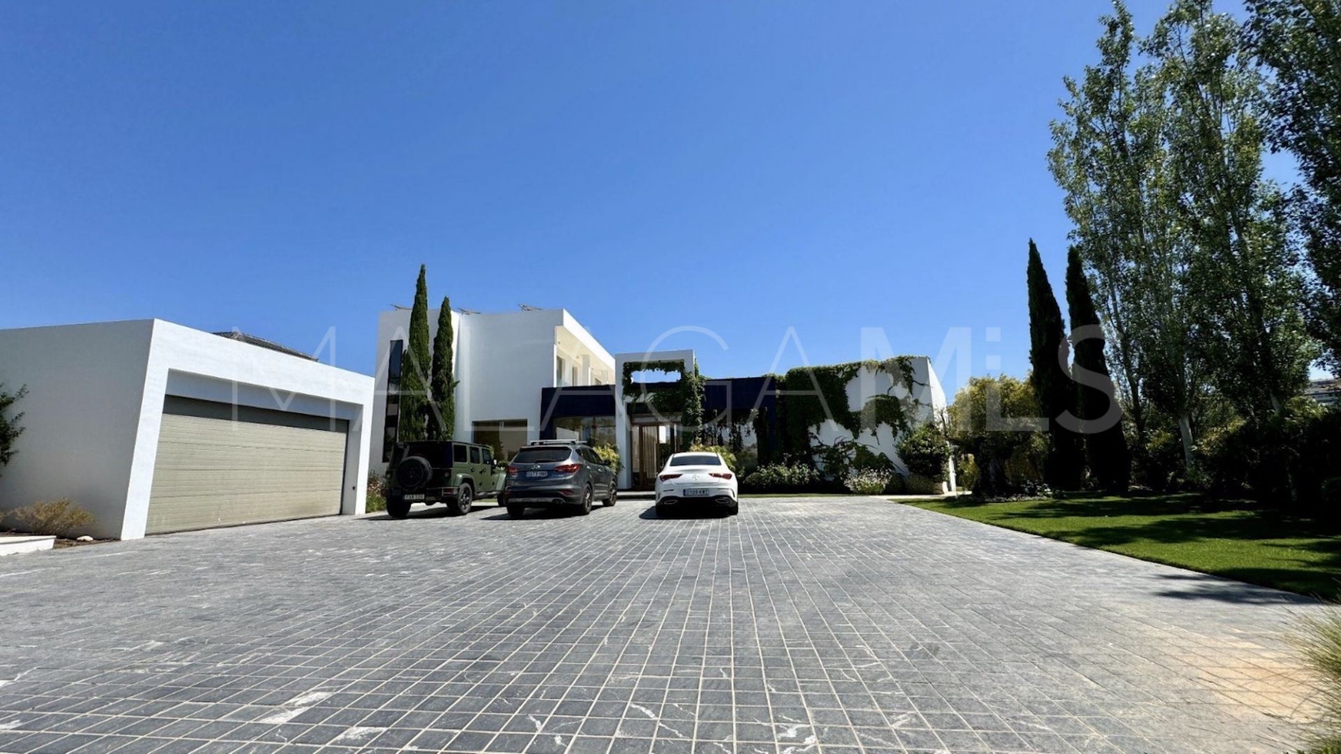 Villa for sale in Los Flamingos Golf