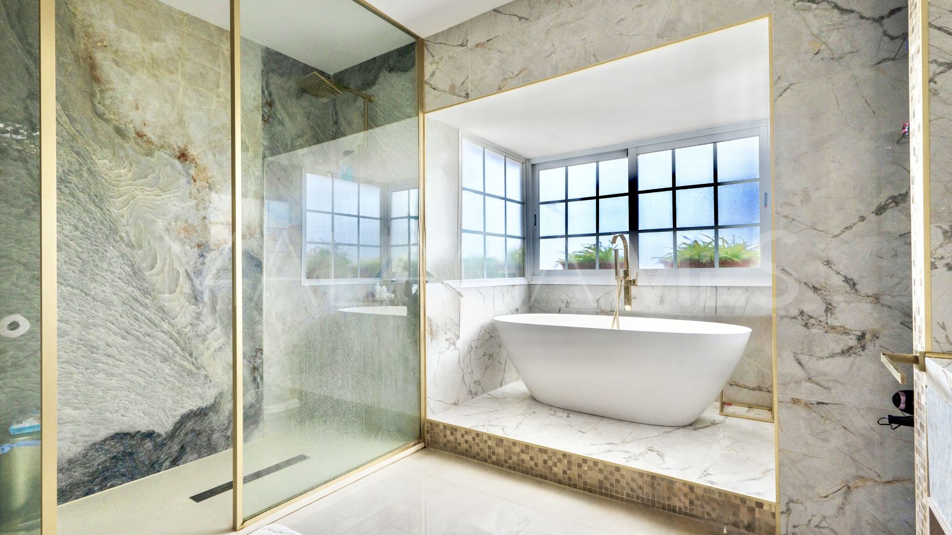 Villa for sale in San Pedro de Alcantara