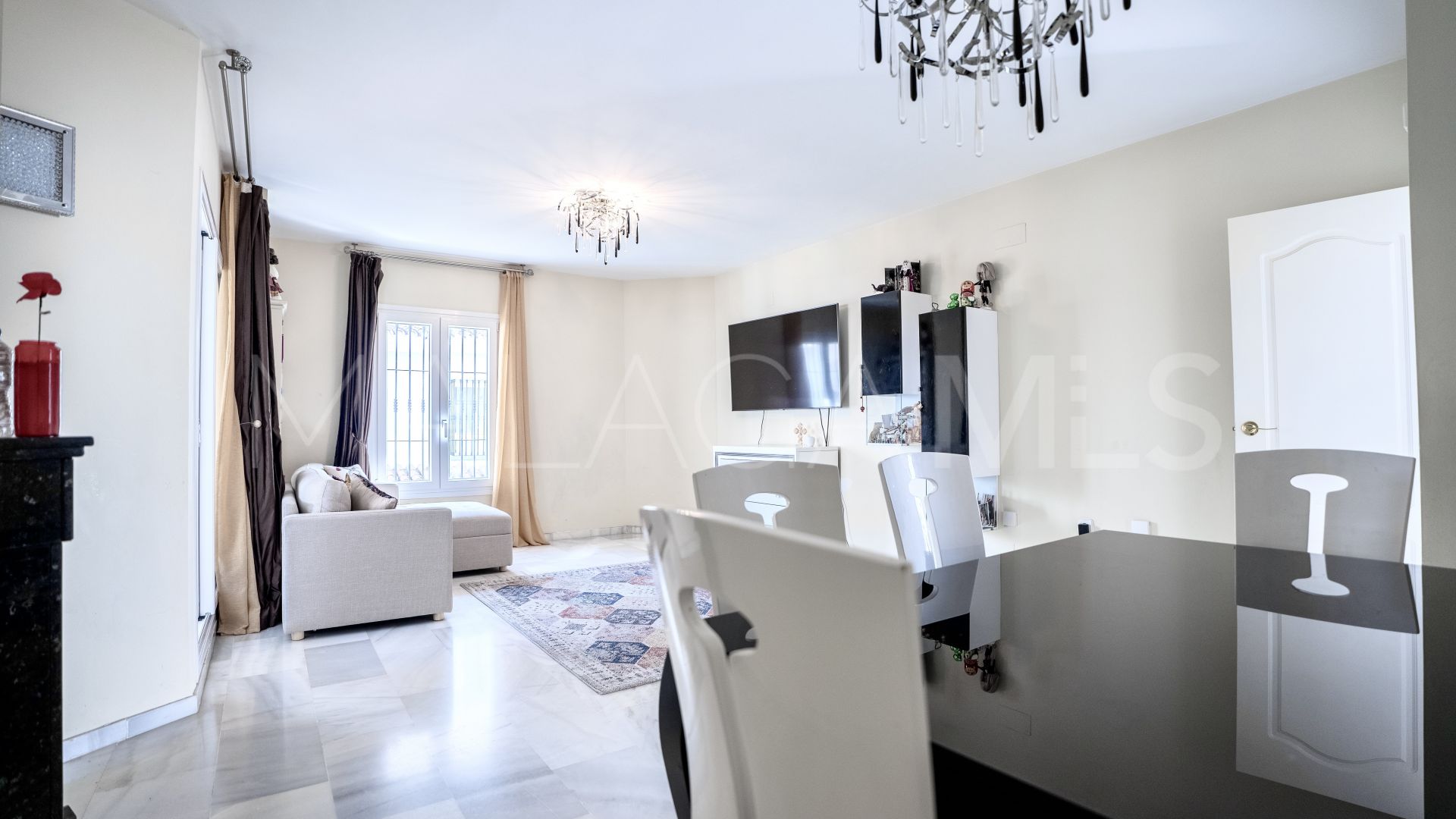 Lägenhet for sale in Los Naranjos de Marbella