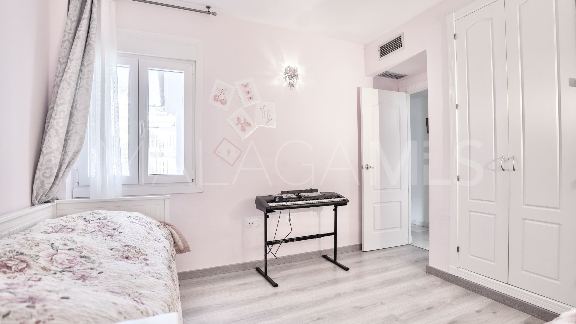 Lägenhet for sale in Los Naranjos de Marbella