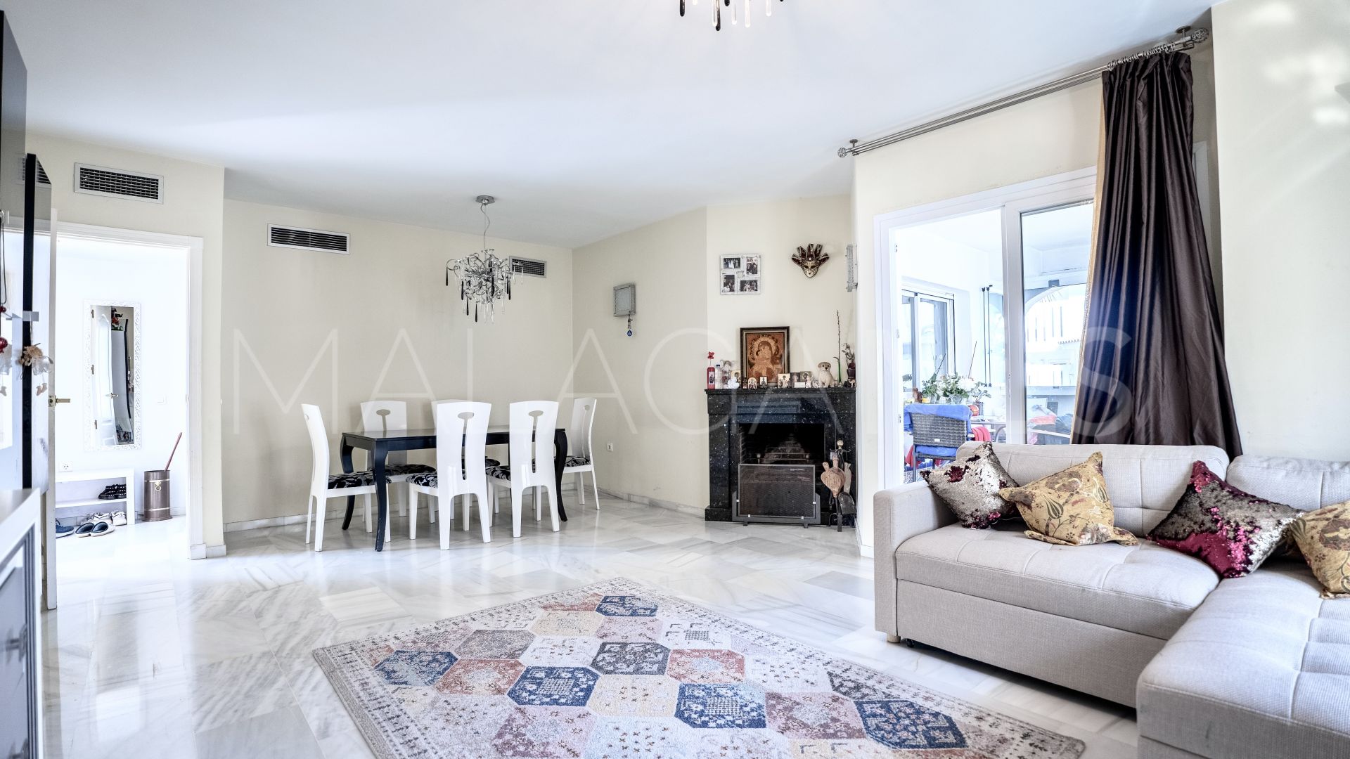 Lägenhet for sale in Los Naranjos de Marbella