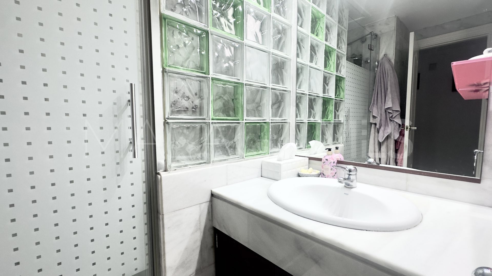 Lägenhet for sale in Los Naranjos de Marbella