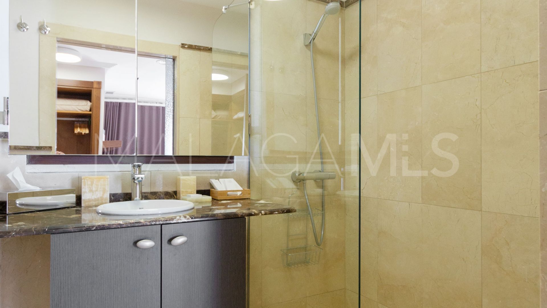 Villa for sale in Benahavis Hills Country Club