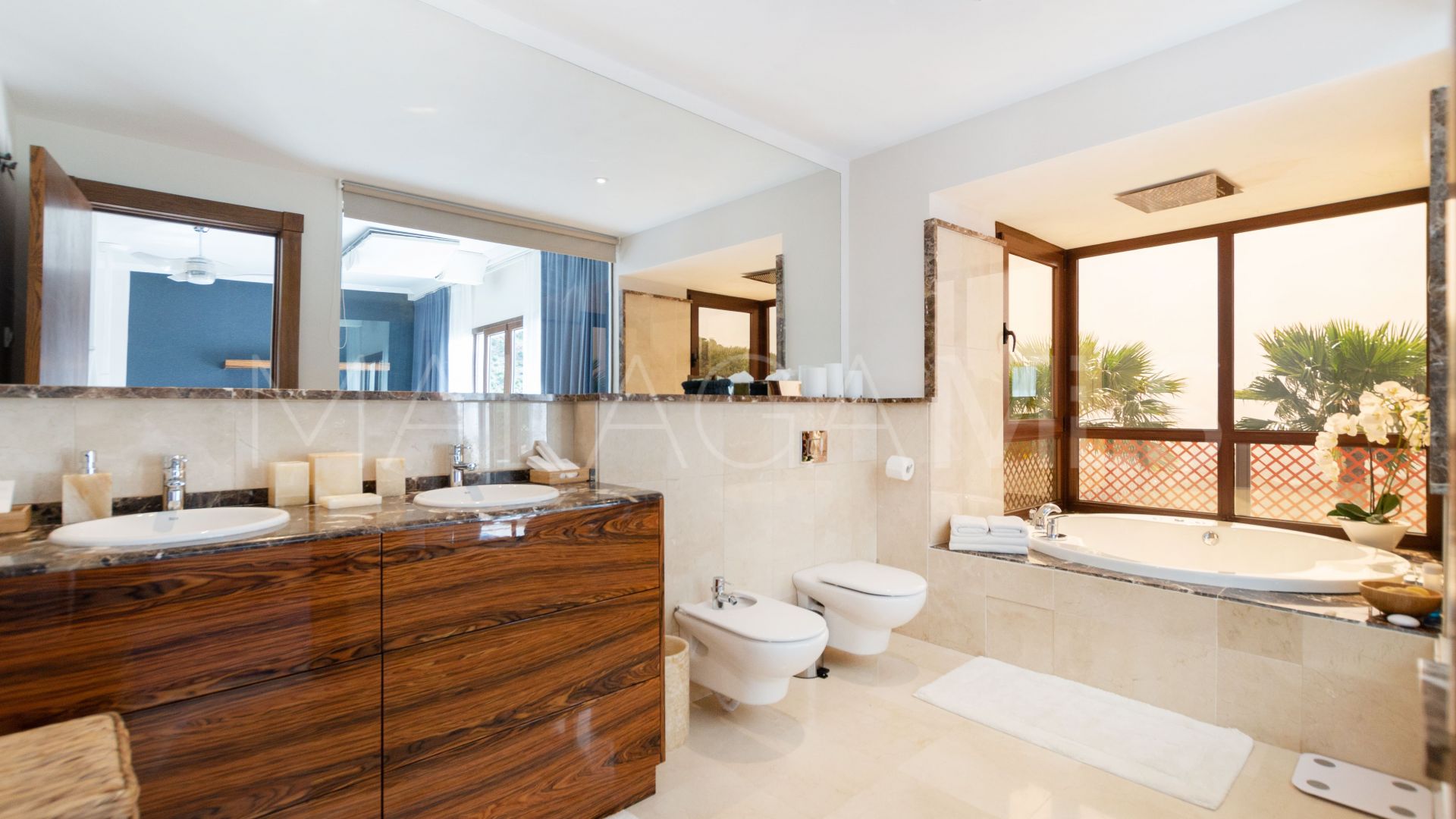 Villa for sale in Benahavis Hills Country Club