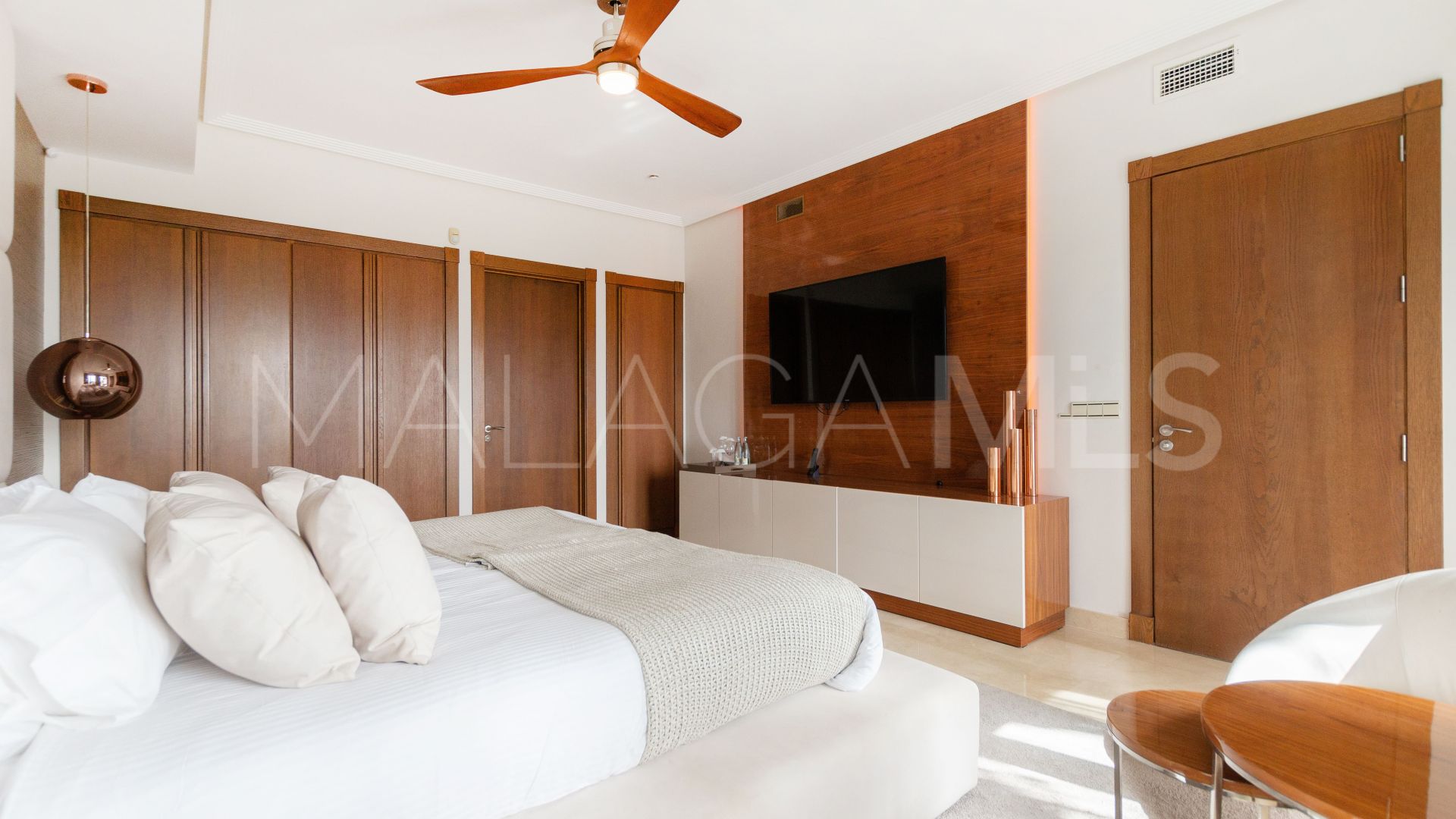 Villa for sale in Benahavis Hills Country Club