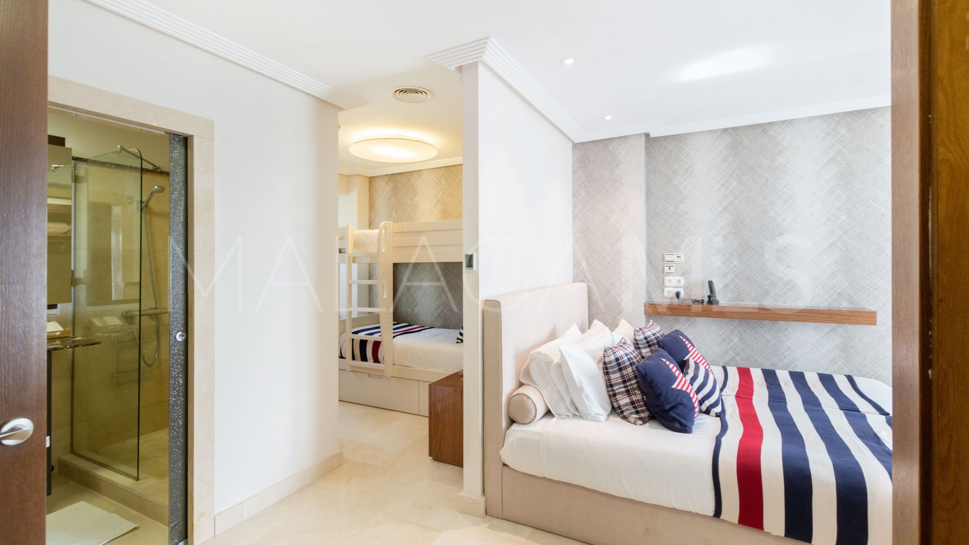Villa for sale in Benahavis Hills Country Club